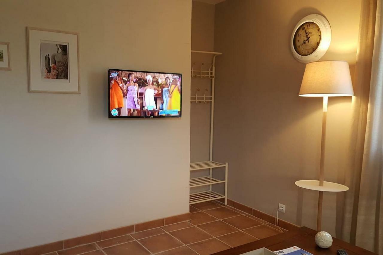 Logement Avec Piscine, Classe 3 Etoiles, De 42 M2 Tout Confort Au Calme Pour Un Couple Cahuzac-sur-Vere Exterior photo